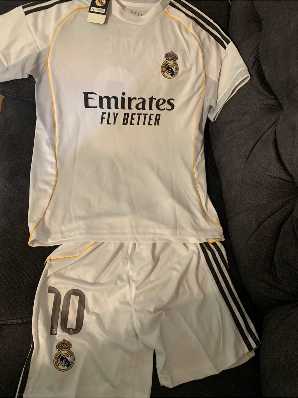 Real Madrid Kylian Mbappe  #10
Soccer Jersey & Shorts Set 
Men's Size Small